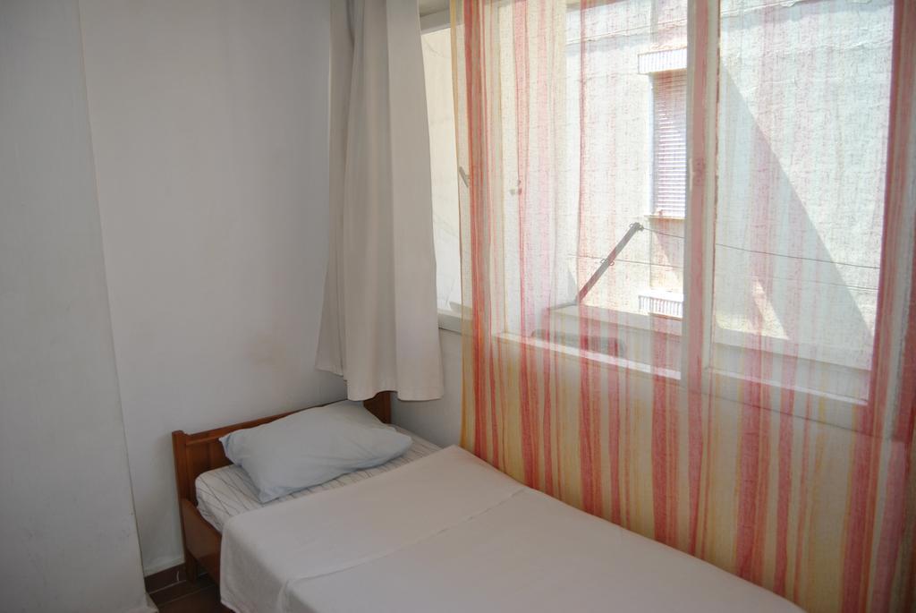 Set Arat Motel & Pansiyon Akçay Eksteriør billede
